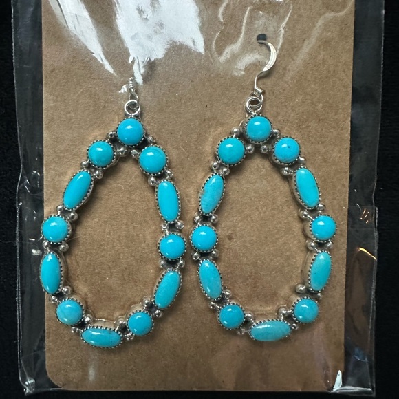 Beautiful handmade native Americans, sterling, silver and turquoise earrings - Picture 3 of 3